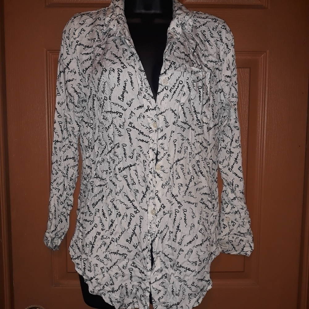 Banana Republic size medium button up shirt  A-12 5/$25
